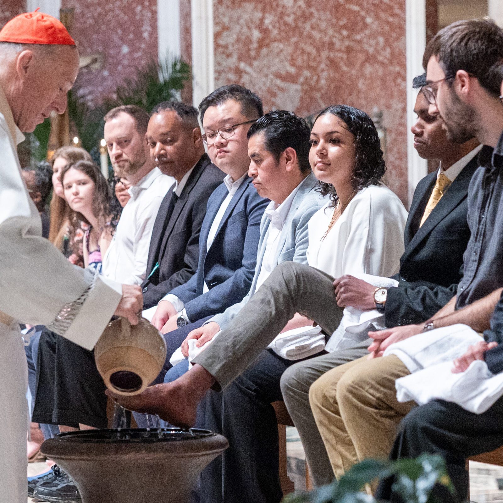 Cardinal Robert W. McElroy washes the feet of a man during the Holy Thursday Mass of the Lord’s Supper on April 17, 2025 at the Cathedral of St. Matthew the Apostle in Washington, D.C. (Catholic Standard photo by Mihoko Owada)