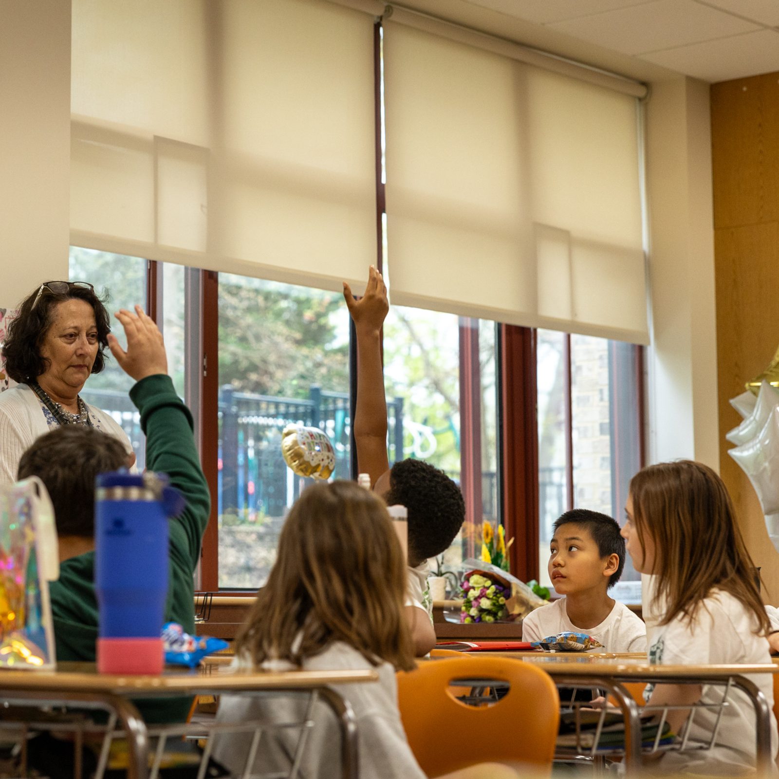 Michelle Roche, shown teaching her fourth grade class at St. Raphael School in Rockville, Maryland, is a 2024 Golden Apple Award winning teacher in The Roman Catholic Archdiocese of Washington. (Catholic Standard photo by Mihoko Owada)