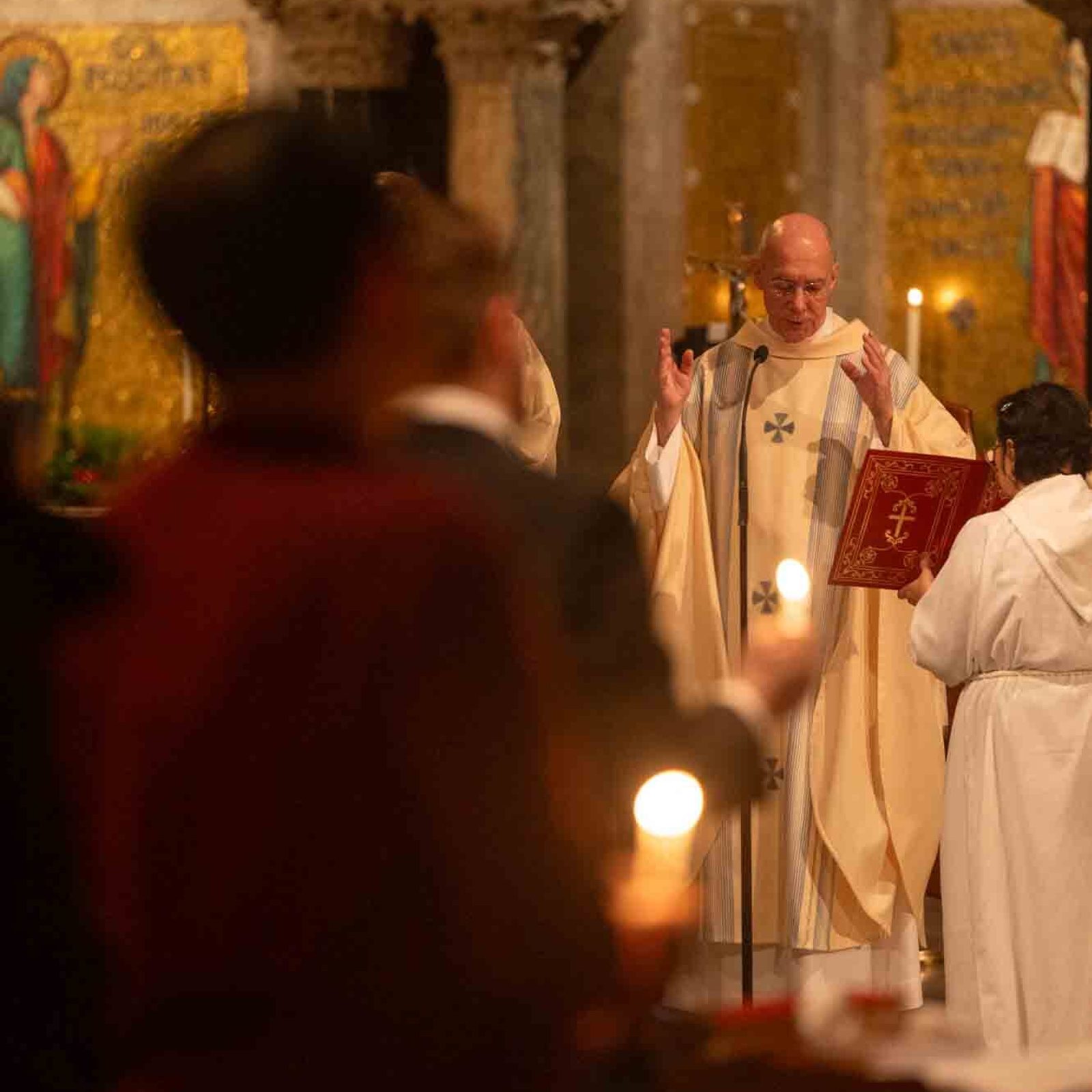 Msgr. Walter Rossi, the rector of the Basilica of the National Shrine of the Immaculate Conception in Washington, D.C., serves as the main celebrant of the Rorate Mass, on Dec. 19, 2025 in the basilica’s Crypt Church. (Catholic Standard photo by Mihoko Owada)