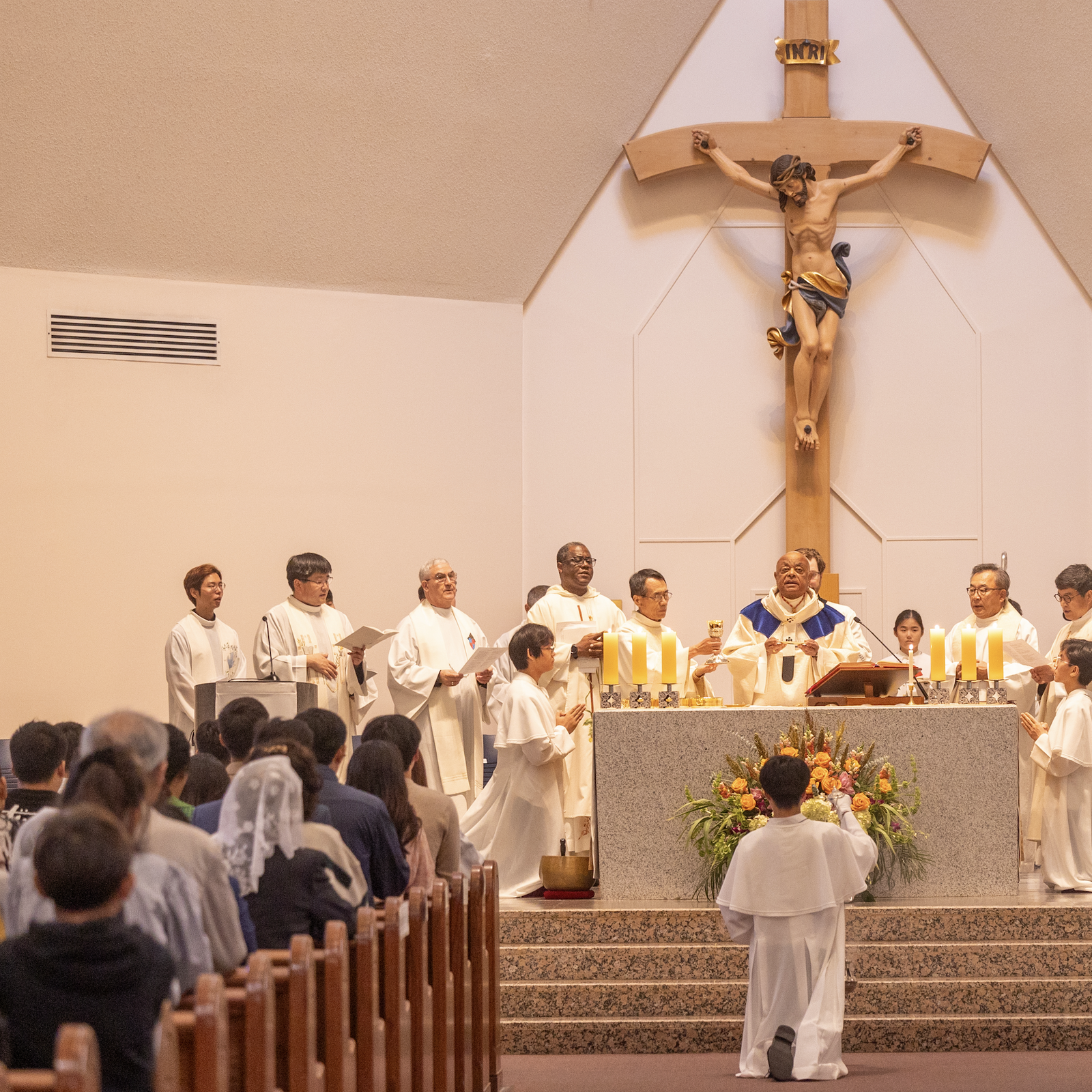 Washington Cardinal Wilton Gregory celebrates a 50th anniversary Mass for St. Andrew Kim Parish in Olney, Maryland, on Sept. 29, 2024, joined by participating clergy. (Catholic Standard photo by Mihoko Owada)