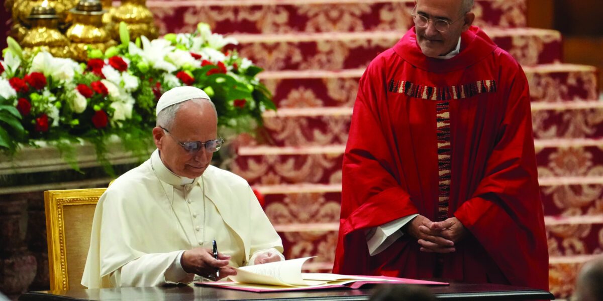 Changing world calls for new commitment to Catholic schools, pope says